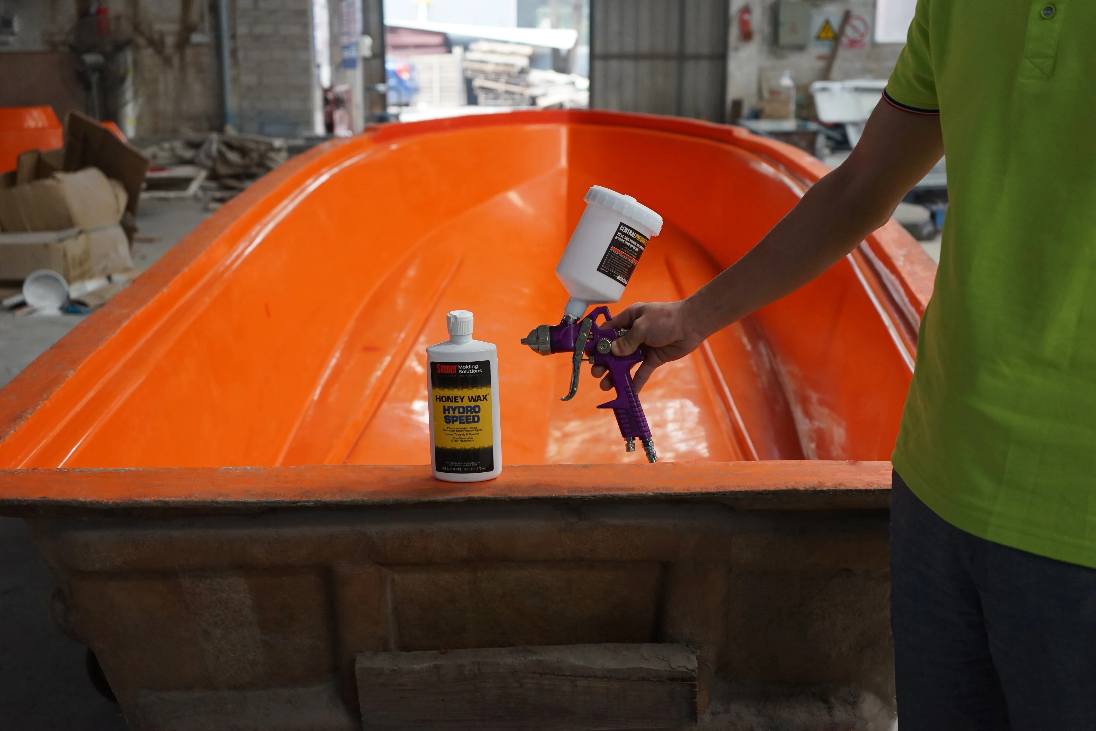 Высокоглянцевый медовый воск эмульсия Pva Pu пресс-форма высвобождающий агент для автомобиля