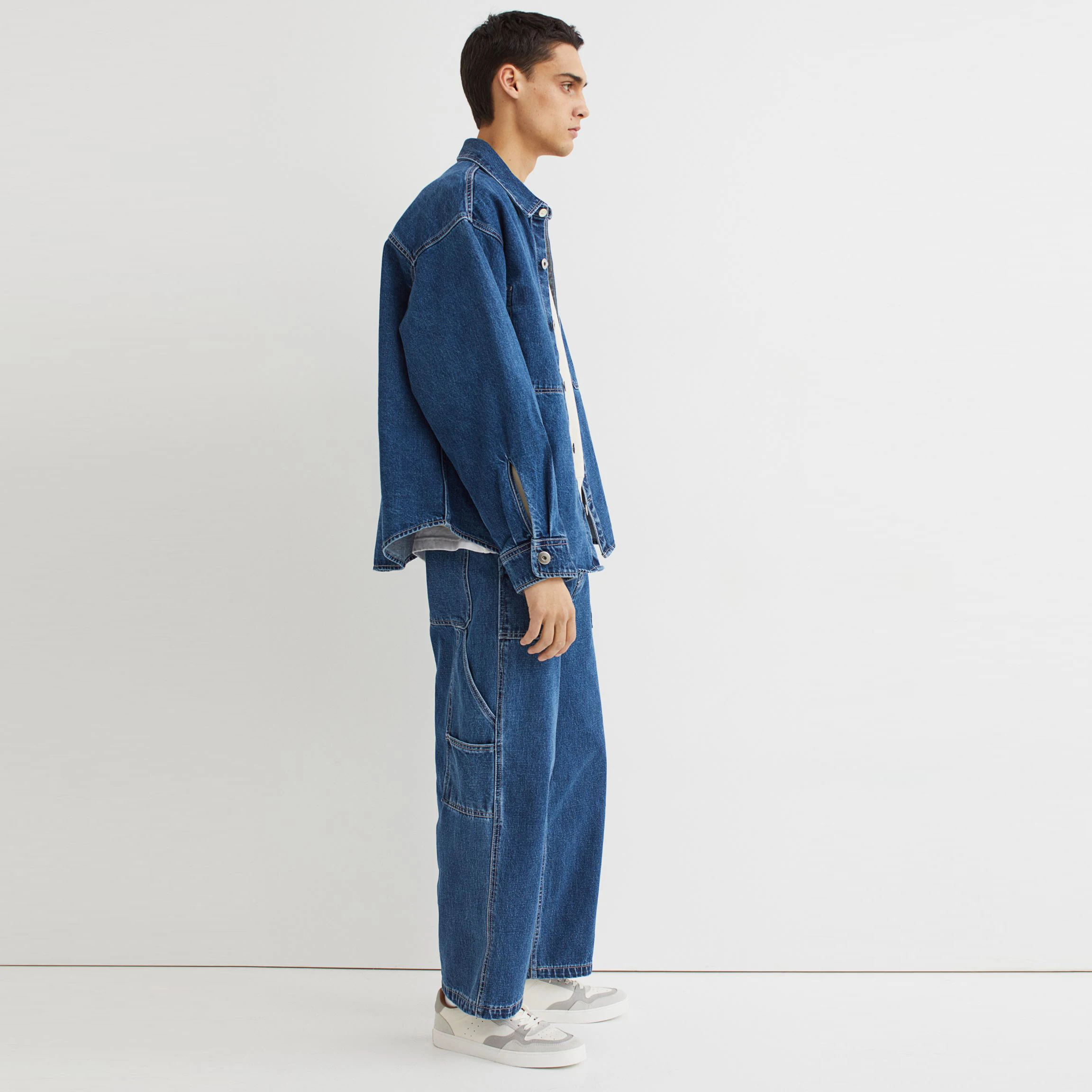 Custom New Sustainable Casual Outdoor Turn Down Collar Fashion Stylish Blue Light Blue Colors Men Jeans Jacket