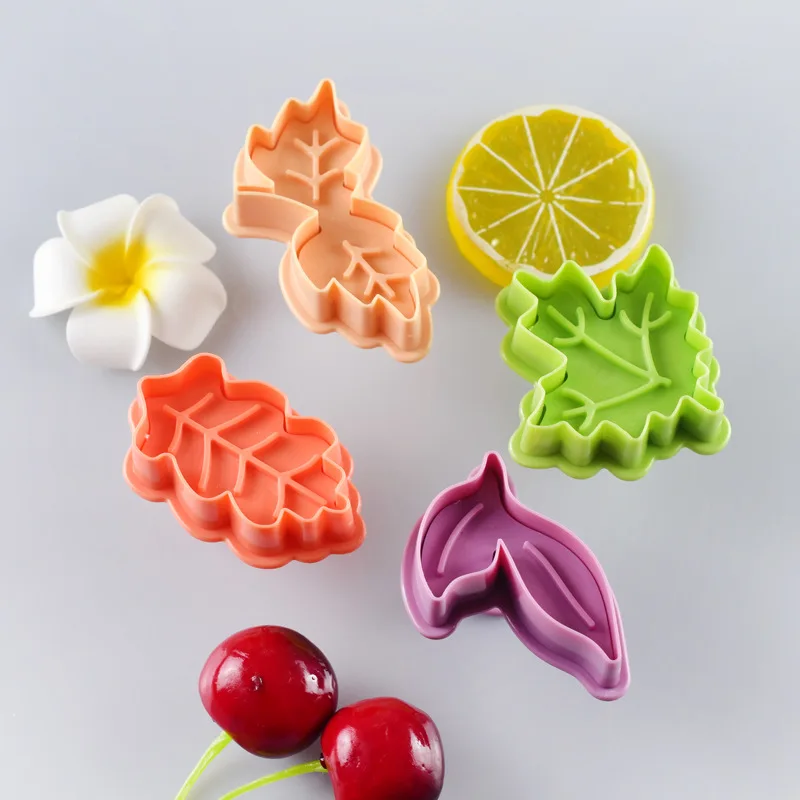 4PCS DIY Baking Tools Set Leaf Shape Cookie Plastic Plunger Cutter Cake Fondant Tools Decorating Embossing Cutter Set