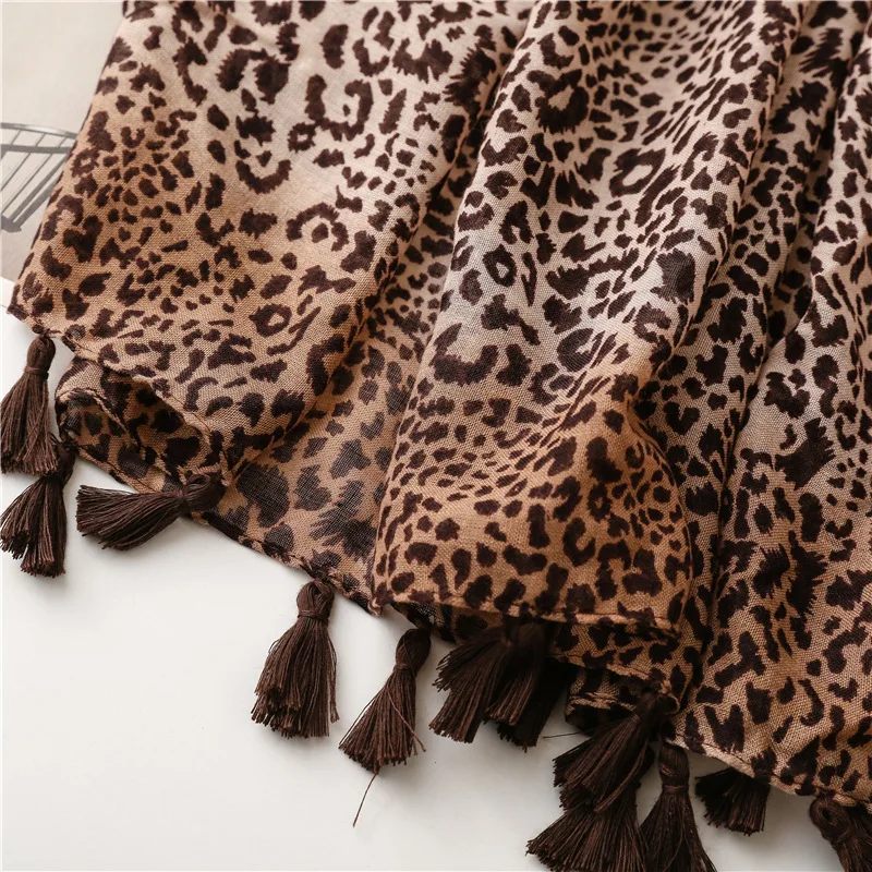 Newest Arrival Women Scarf Fashion Animal Leopard Soft Viscose Scarves Hijabs Brown Camel Leopard Pattern Printed Cotton Shawl