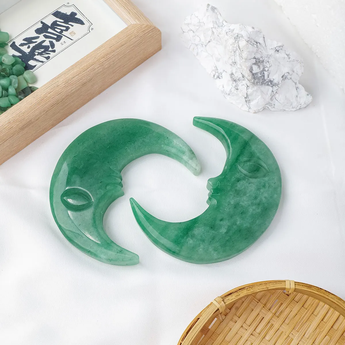 Wholesale new product Healing Quartz Natural carvings Moon face ornament crafts
