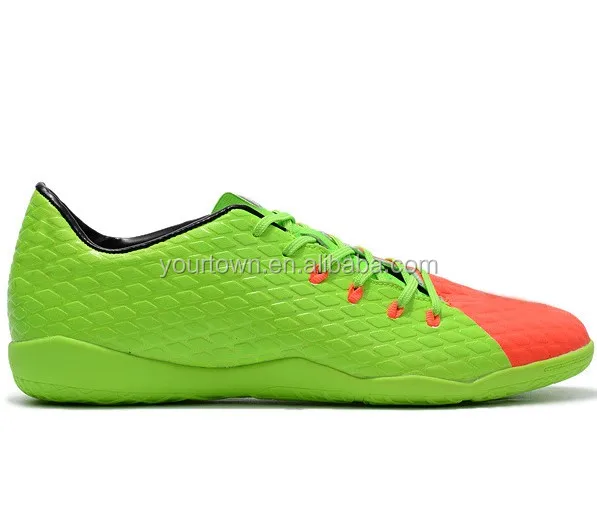 
2020 and 2021 indoor made in vietnam newest steel spike hot selling soccer shoes football boots, cr7 men soccer cleats shoes 