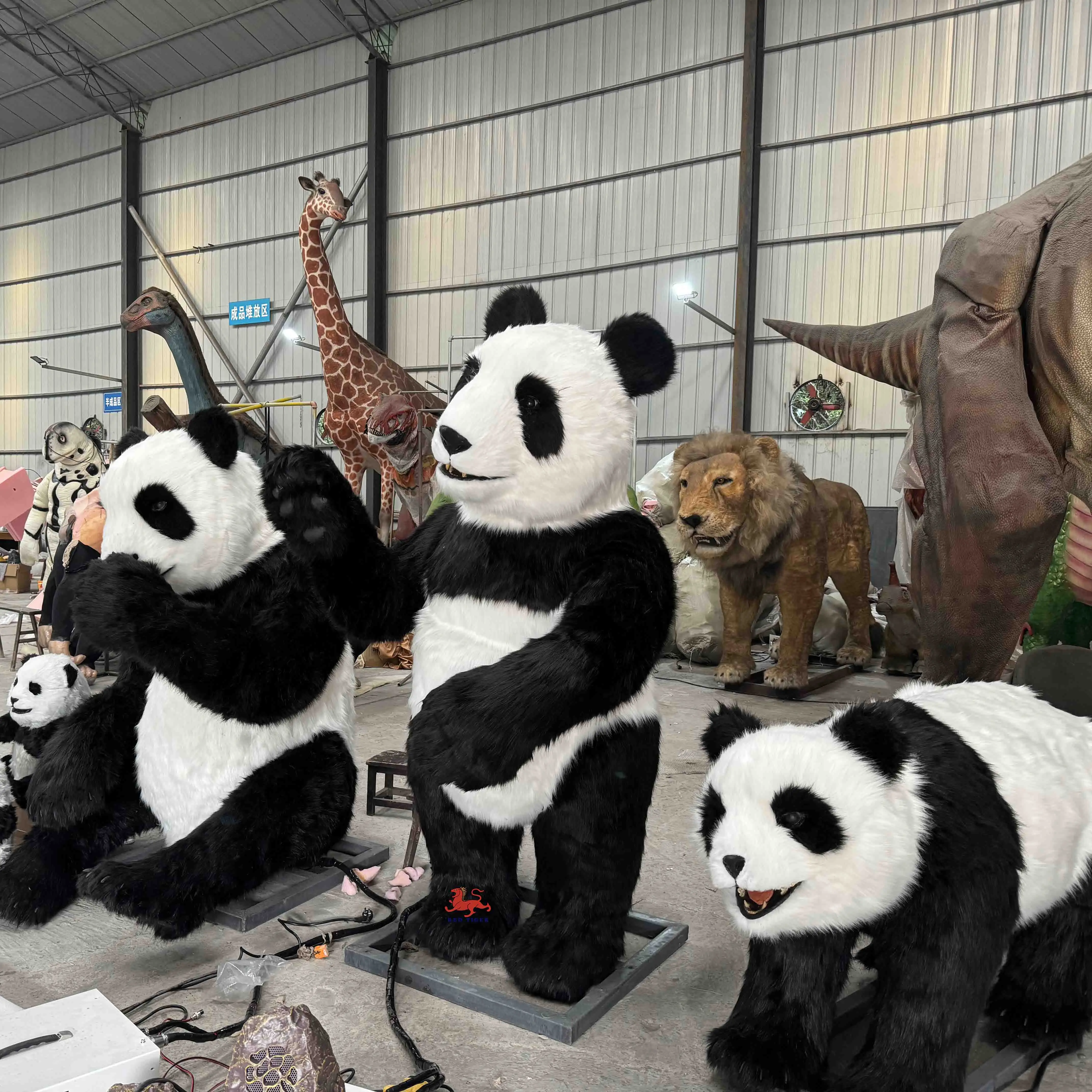 animatronic life size realistic large animal giant panda family