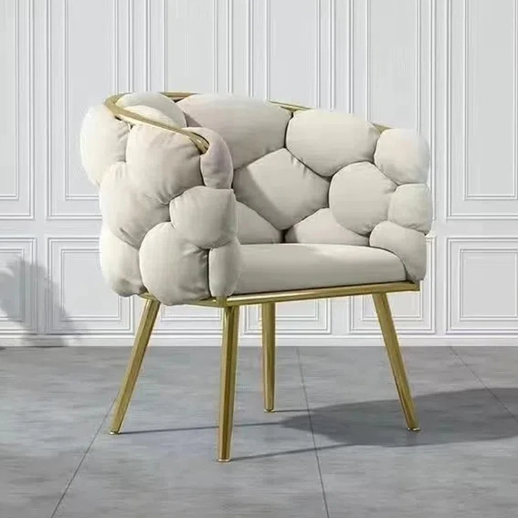 Стул обеденный из