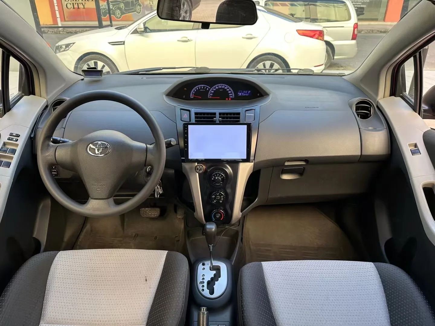 Wholesale Cheap 2013 Model Toyota Yari-s Used Car Toyota 1.6 L Vehicle taxi driving school online Second hand cars