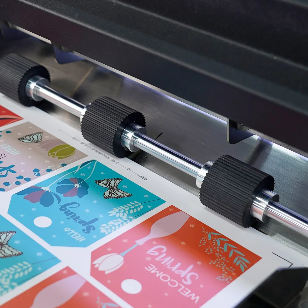 2024  Latest Automatic Feeding High Precision Cutting Machine CCD Camera Auto Contour Label Cutter