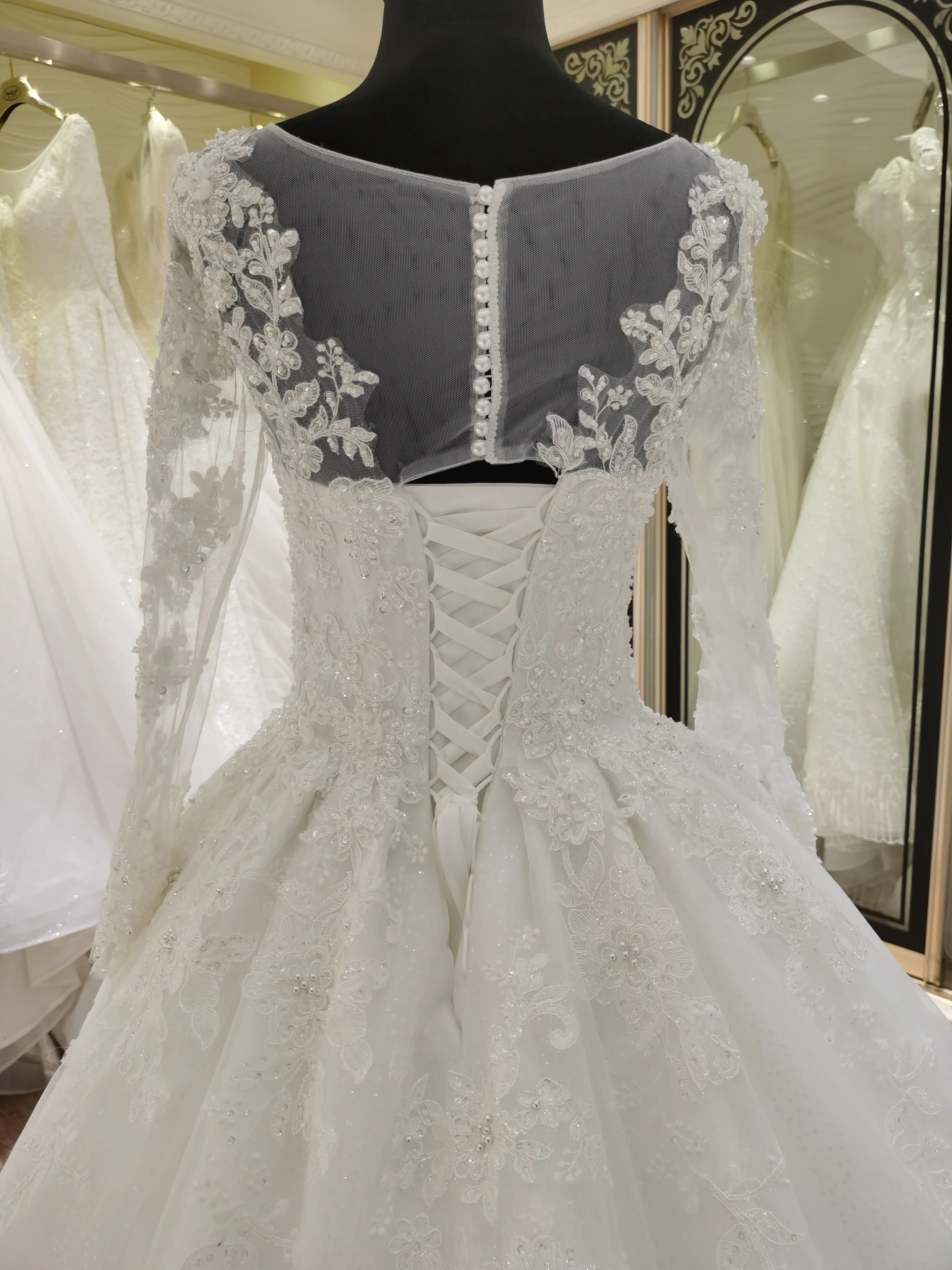 2021 new model long sleeve wedding gown dress long tail beaded pearls handmade work