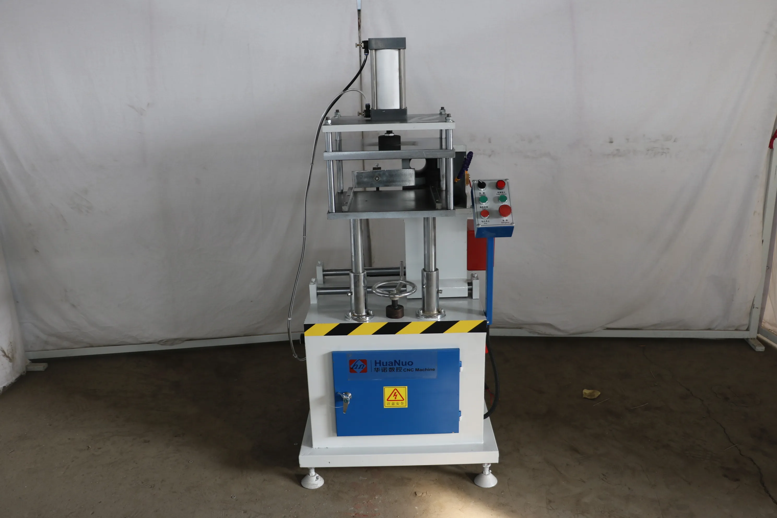 Aluminum profile Corner Milling Machine Aluminum Window door auto End Milling Machine