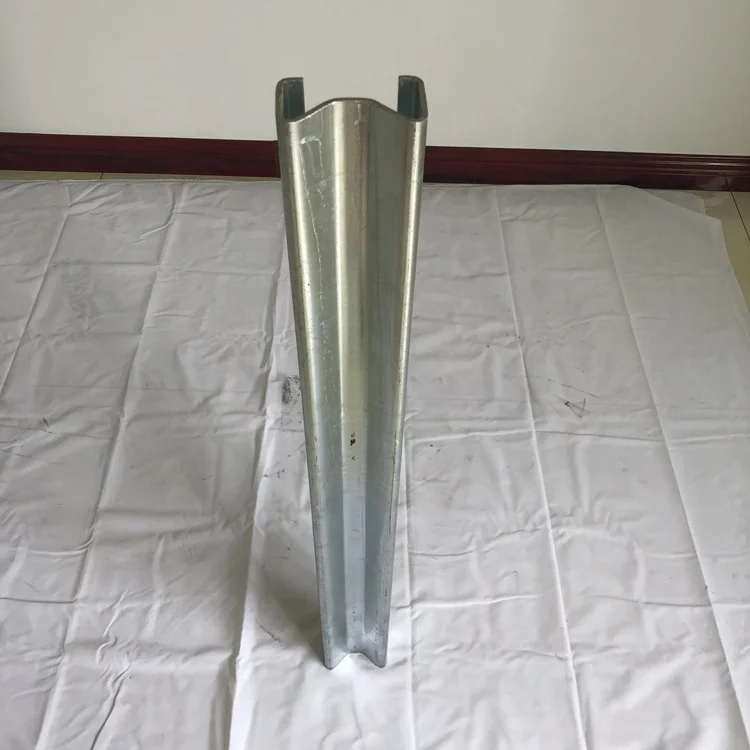 Road Safety Cheap Hot Dip Galvanized Steel Crash Barrier Guardrail Sigma Post