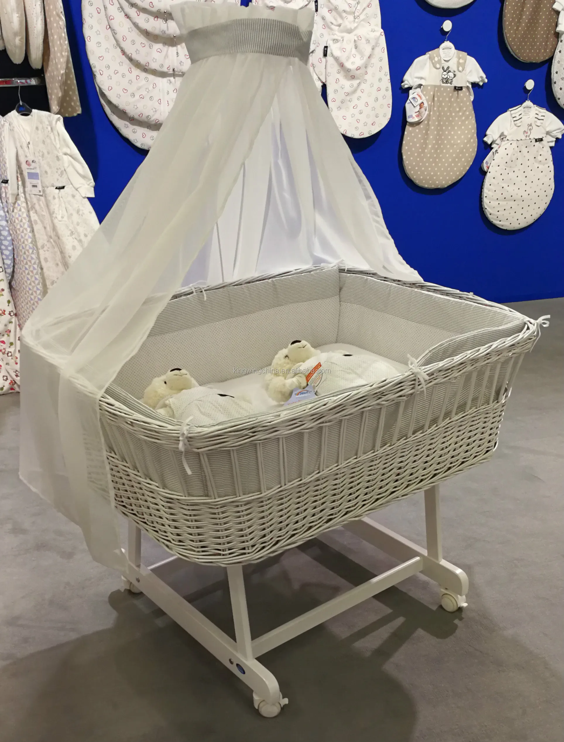 Детская плетеная корзина с подставкой фабричная