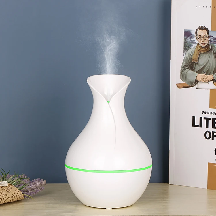 Top selling 200ml Portable Mini Humidifiers vase Diffusers Ultrasonic Humidifier 7 LED Colors Light Car Humidifiers