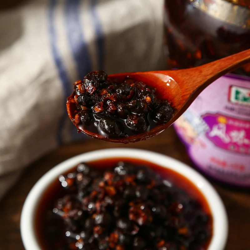 OEM Factory Spicy Hot Redchilli Sauce China Black beans Chili Sauce For Dipping Food