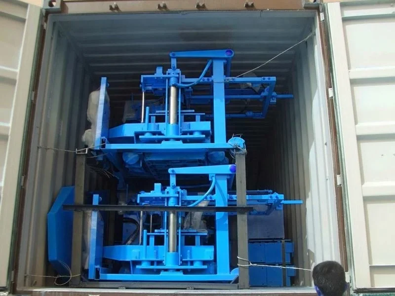 Big wheels mobile Africa color pavers maker machine automatic hollow brick block egg laying cement brick making machinery