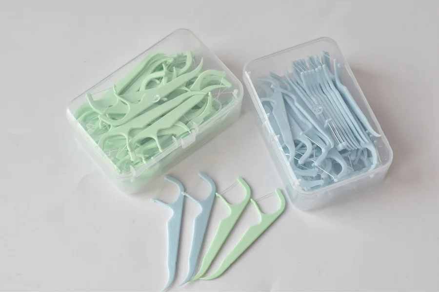 Factory Fresh Mint dental floss picks plastic bag box packaging 90 count dental floss flosser toothpicks with ODM OEM
