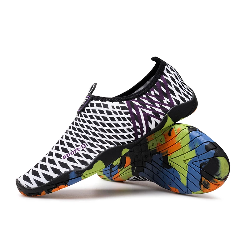 
2020 New Design Comfort Fashion Mens Water Swimming Shoes Softer Sport Sand Folding Beach Shoes for Women Walking On Water 