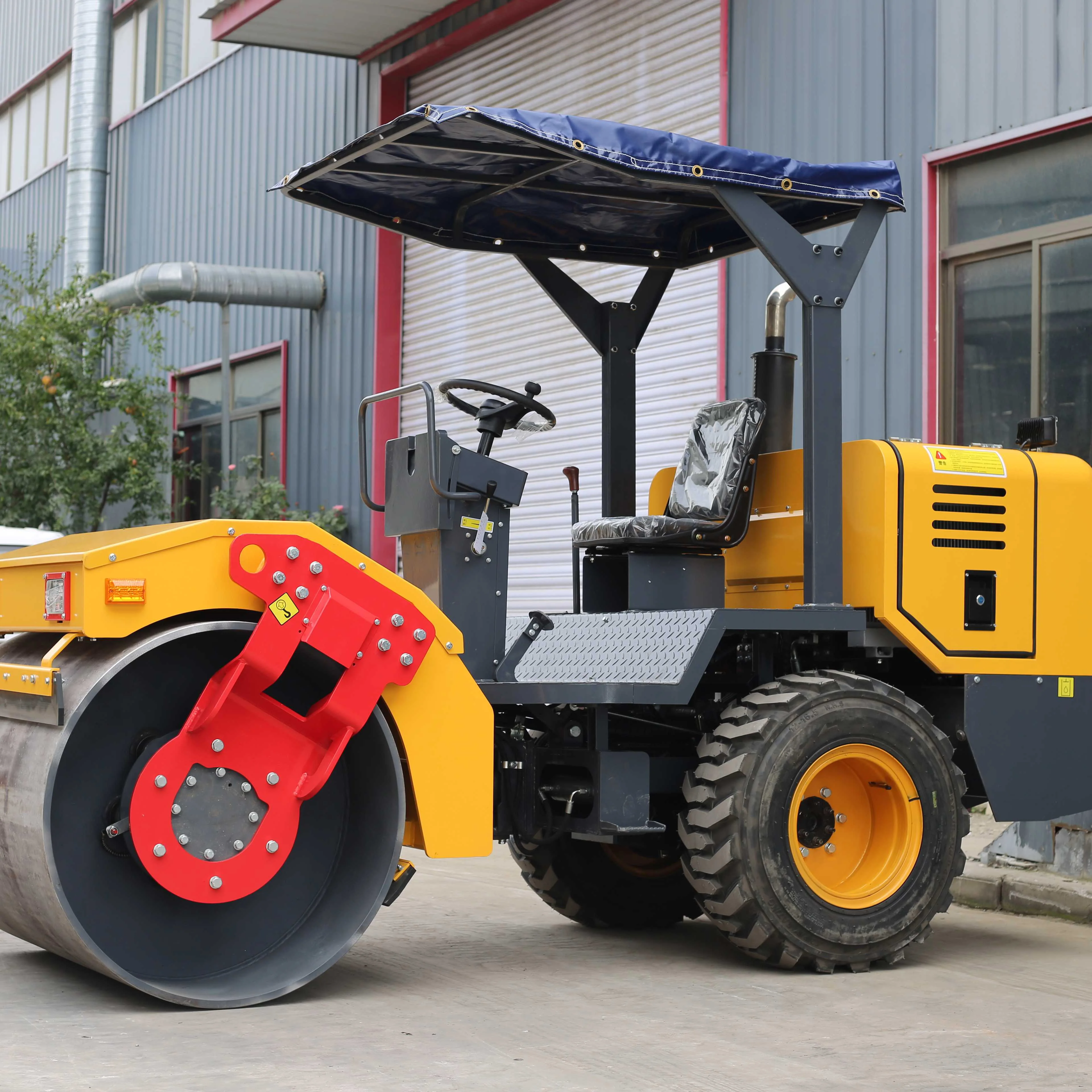Versatile Hydraulic Road Roller Suitable for a Wide Range of Construction Projects from Small Scale to Large Scale Road Roller