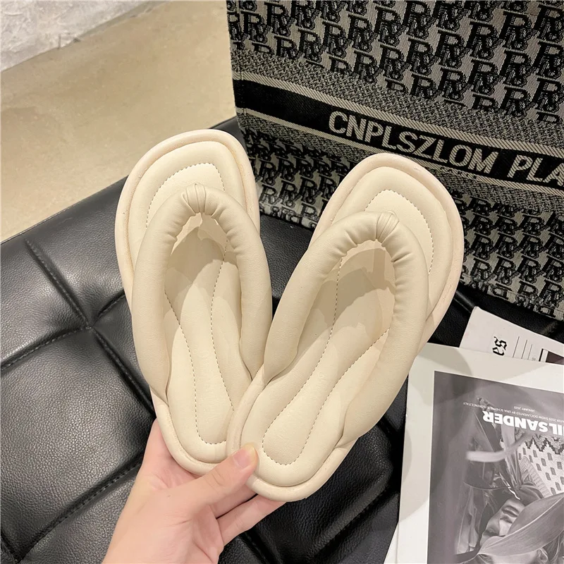 2021 Hottest Sell Fashion Women Beach Nude Slippers Non-slip Women Slippers Beach Walk  Fancy Slipper