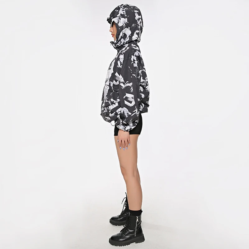 
Wholesale Prices Designer Stylish Camouflage Plus Size Wind Breaker Spring Jacket Hoodie For Women 2021 