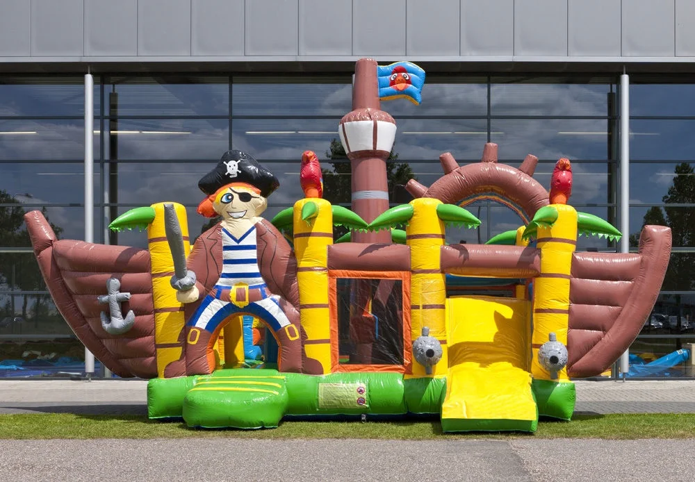 Commercial pirate ship bouncy castle combo Inflatable bounce house with slide inflatable castle combo for party event
