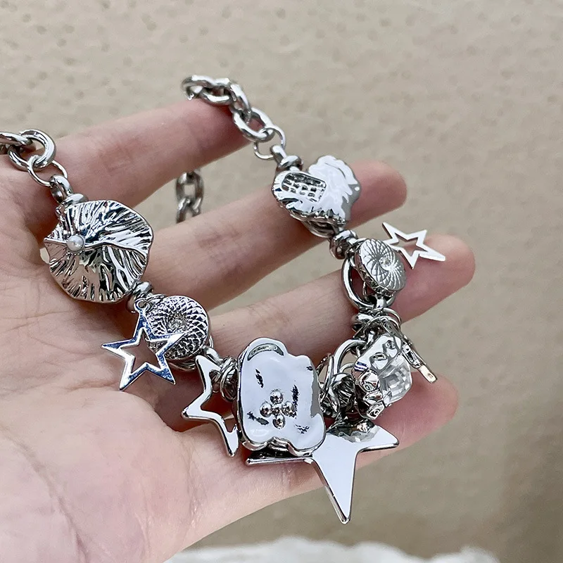 Niche jewelry heavy industry star necklace choker five-pointed star European and American clavicle chain trend necklace female