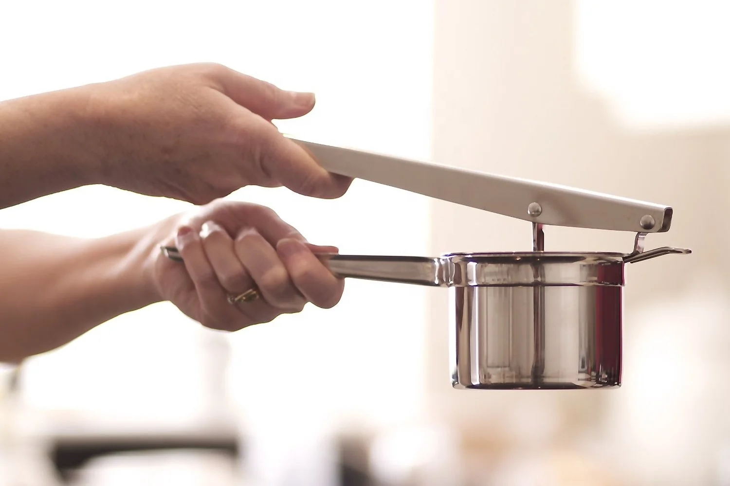 Durable Stainless Steel Potato Ricer,Potato Masher,Potato Press