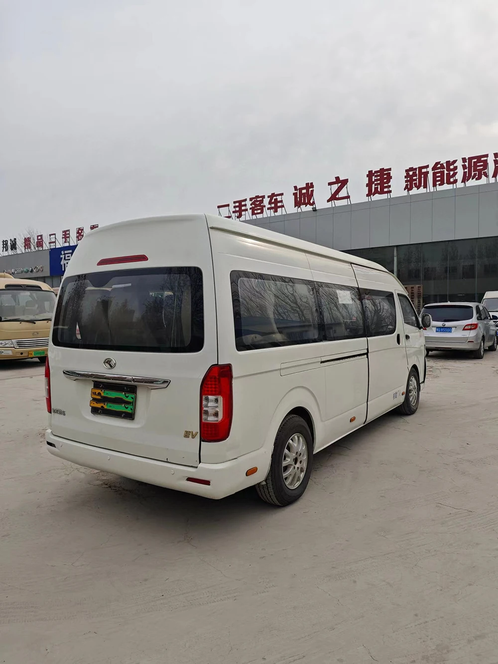 Средний автобус с левым рулем Kinglong 17 мест новый дизайн автобусный автоматический Подержанный микроавтобус для продажи