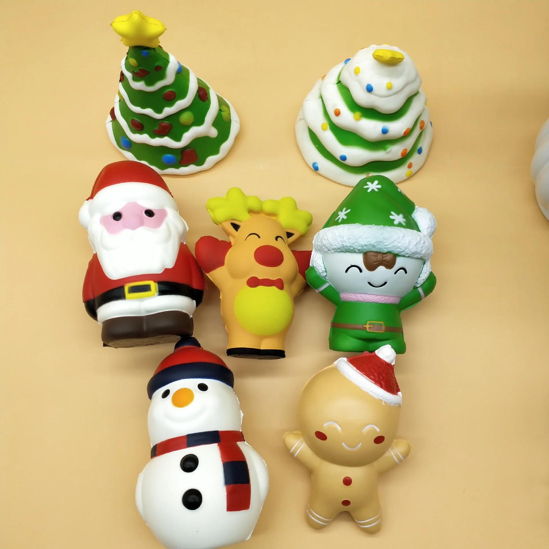 Christmas Mochi Squishy Toys Slow Rising Gingerbread Man Santa Party Favors M3575