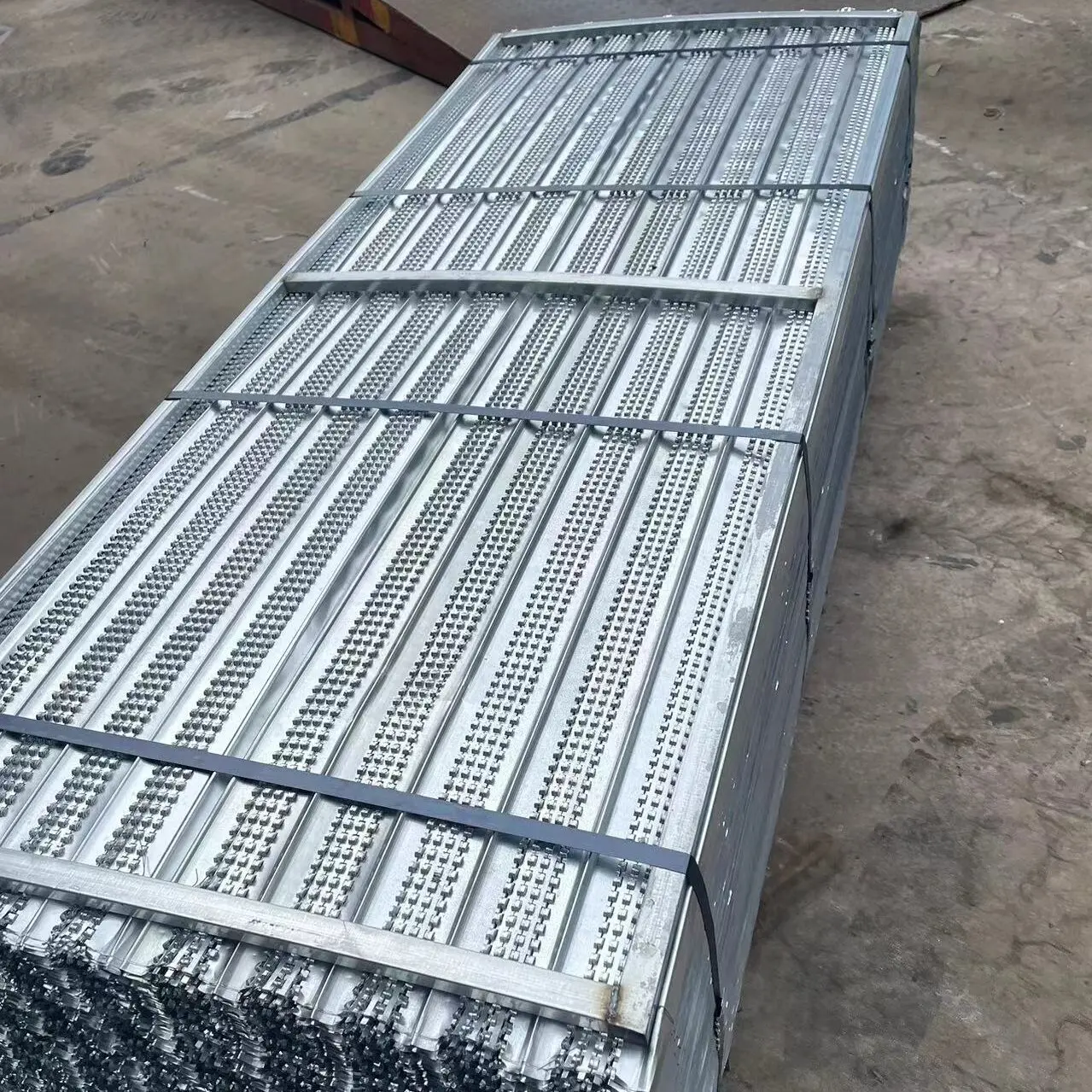 Low Price Galvanized Plate High Ribbed Formwork For Construction