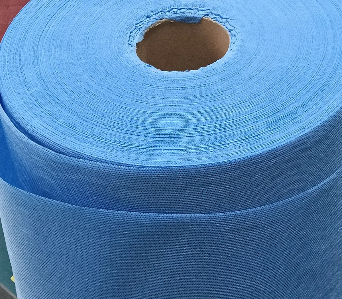 Factory supply sms 100%pp non woven super soft smms spun-bonded pp non woven fabric roll