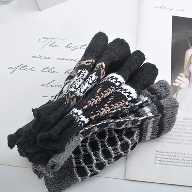 Outdoor Sports Winter Running Gloves Knitted Half Finger Gloves For Men And Women