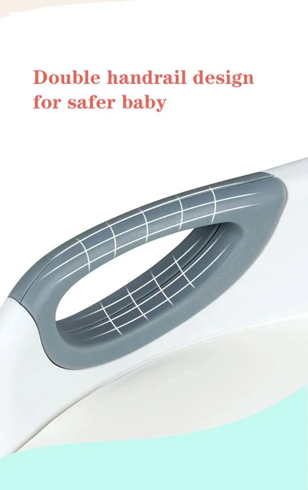 The colorful toilet seat your baby likes helps your baby get used to it