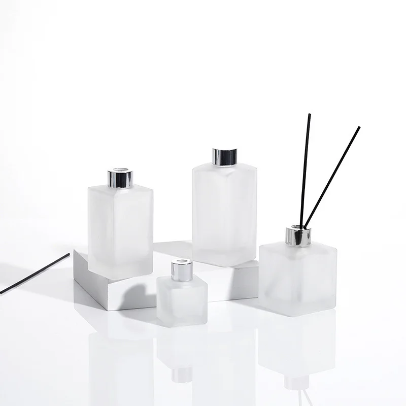 Wholesale Round Matte Frosted Glass Bottle For Home Decorative Products Empty Car Fragrance Bottle Diffuser with Different Ring