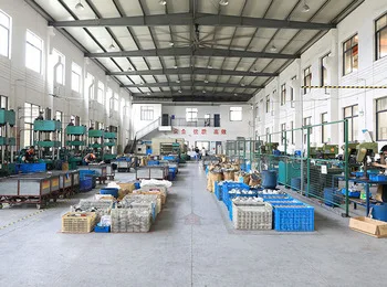 Magnetic Assisted Electric contacters for pressure gauge