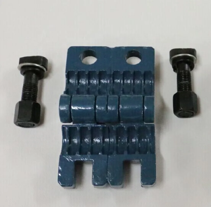 Polish rod clamp oil field using tools for fixing the polished rod