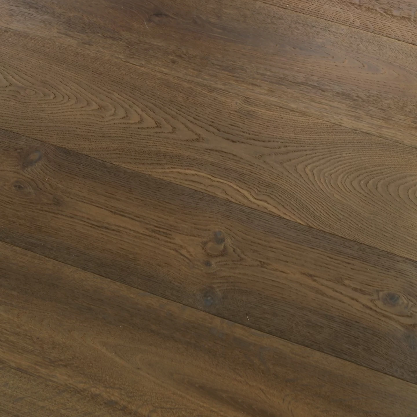 Neoclassical Style Natural Oak Solid Wood Flooring Smooth Engineering Wood Flooring