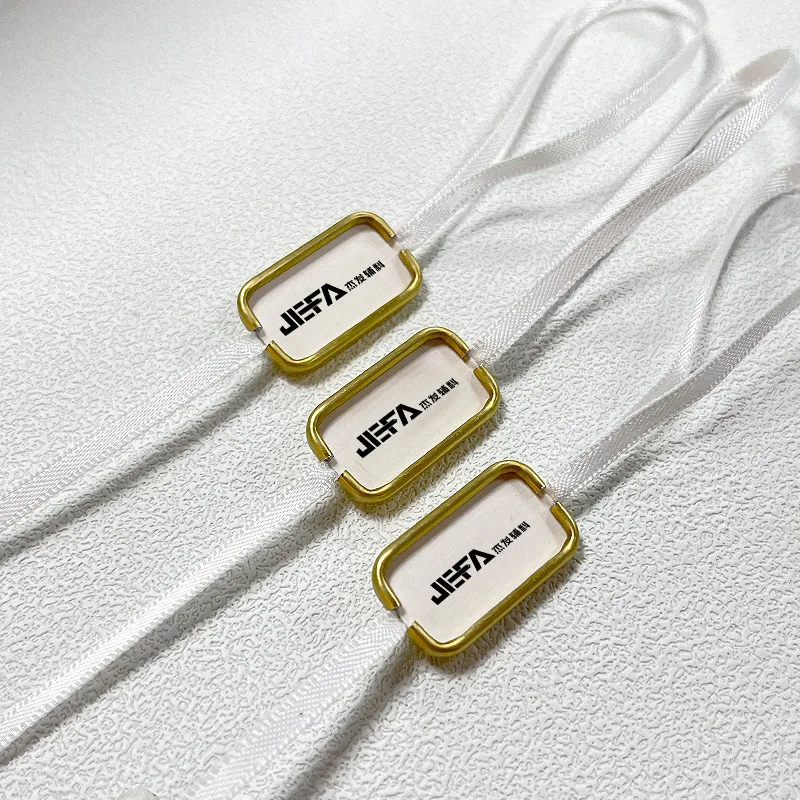 Best  China Manufacturer T-Shirt jean  hang tagstring swing   Garment  hangen Schaukel Kostum