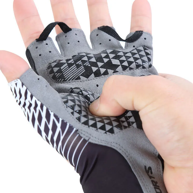 Breathable Sports half Finger gloves  no slip Touchscreen Motorbike Gloves for Man cycle Racing Gloves Custom Summer