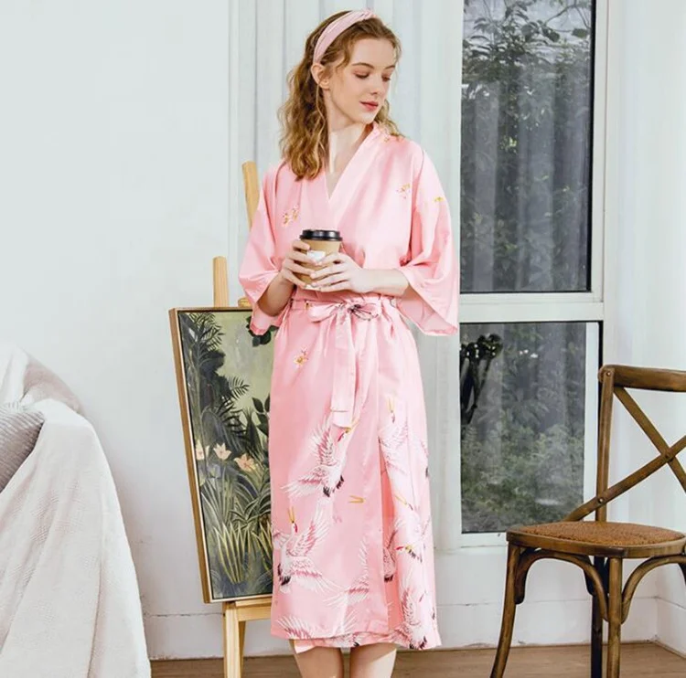 2022 New products japanese print kimono wholesale silk bathrobe woman