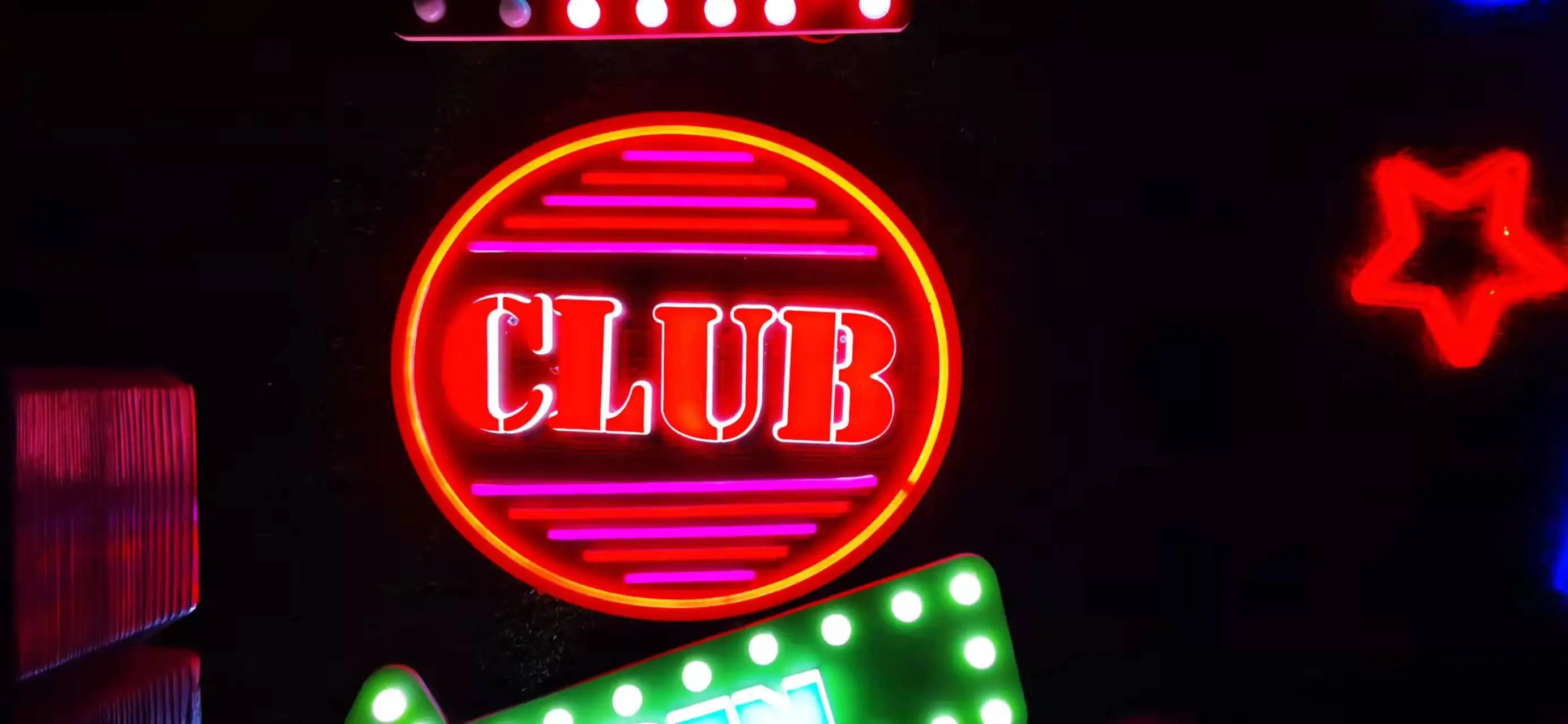 Custom Outdoor Steel Neon Signage Led Neon Sign Waterproof Luminous Light Body Lamp PVC Item Lighting Neon Lights Color Design T