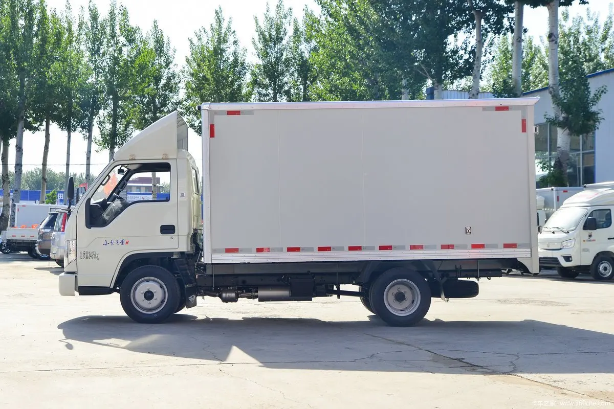 Faw Light-Weight 4*2 Refrigerated Van Body Cold Chain Fruit Vegetable Transport Cooling Box Truck New Car Features L-and Cruiser