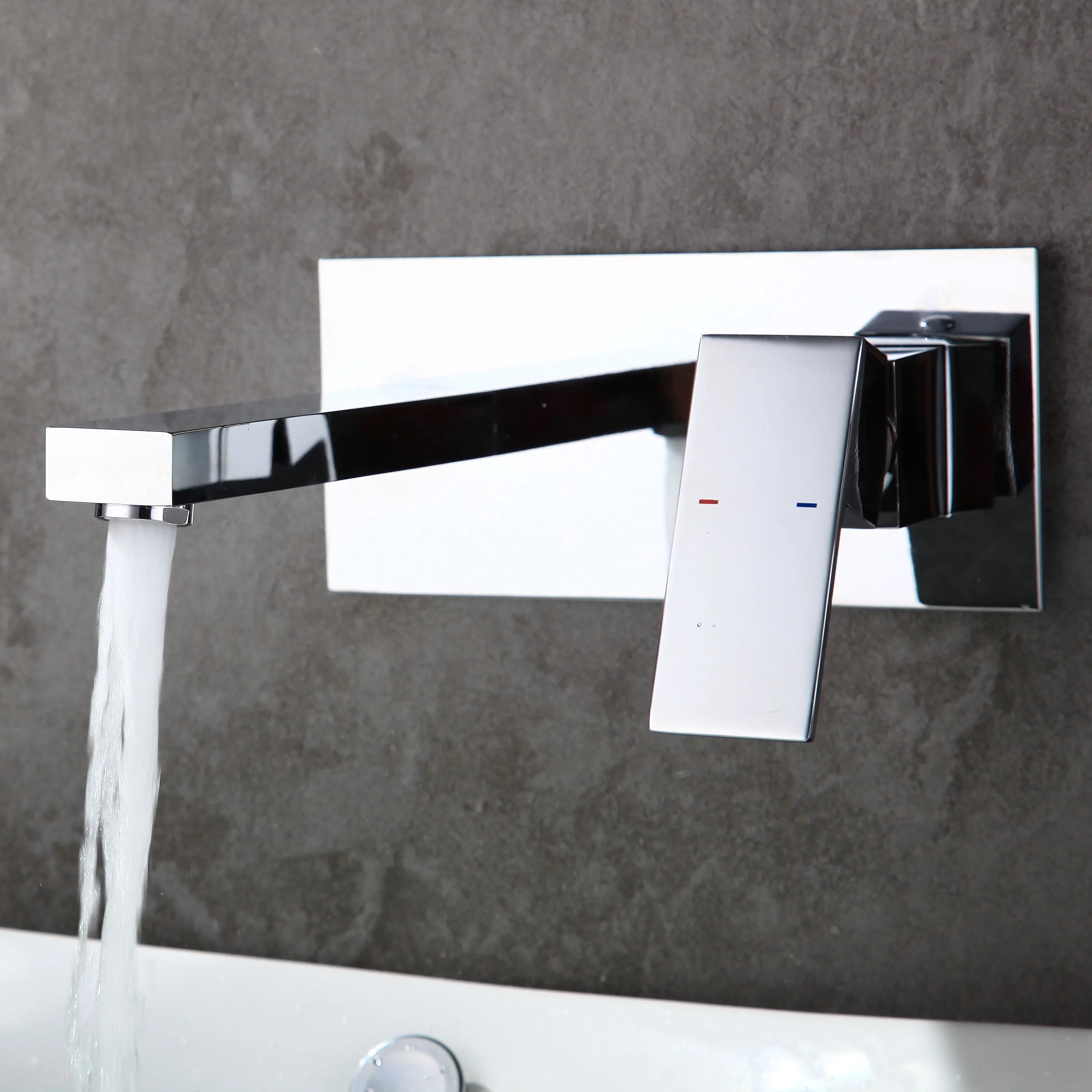 Single handle wall faucet mixer in square shape for bathtub