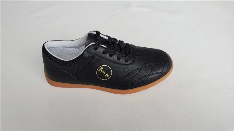 sports shoes sneakers