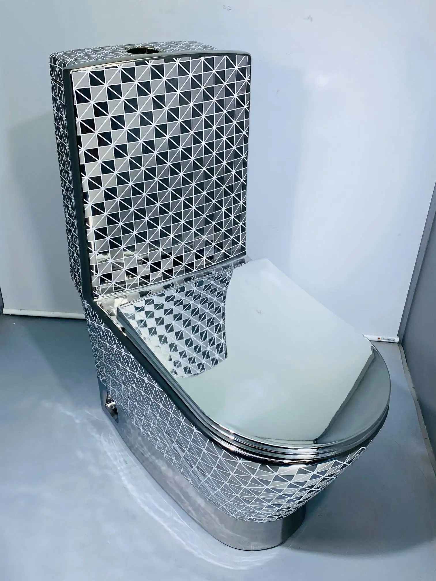 Good Quality Luxury Golden sanitary ware one-piece luxury colored bathroom toilet gold washdown WC ceramic