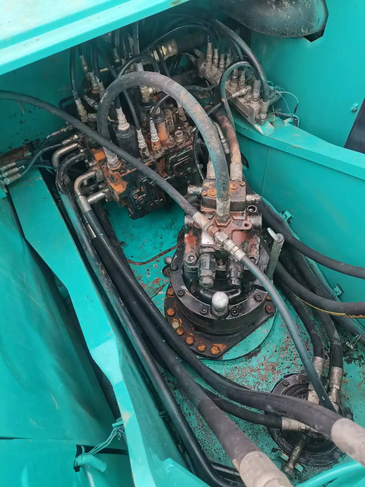 Used Japan made excavator Kobelc SK55 SK75 SK135SR SK140-8 SK200-8 Excavator komat pc220-6 pc200-6 pc200-8 pc220-8 pc240 pc300