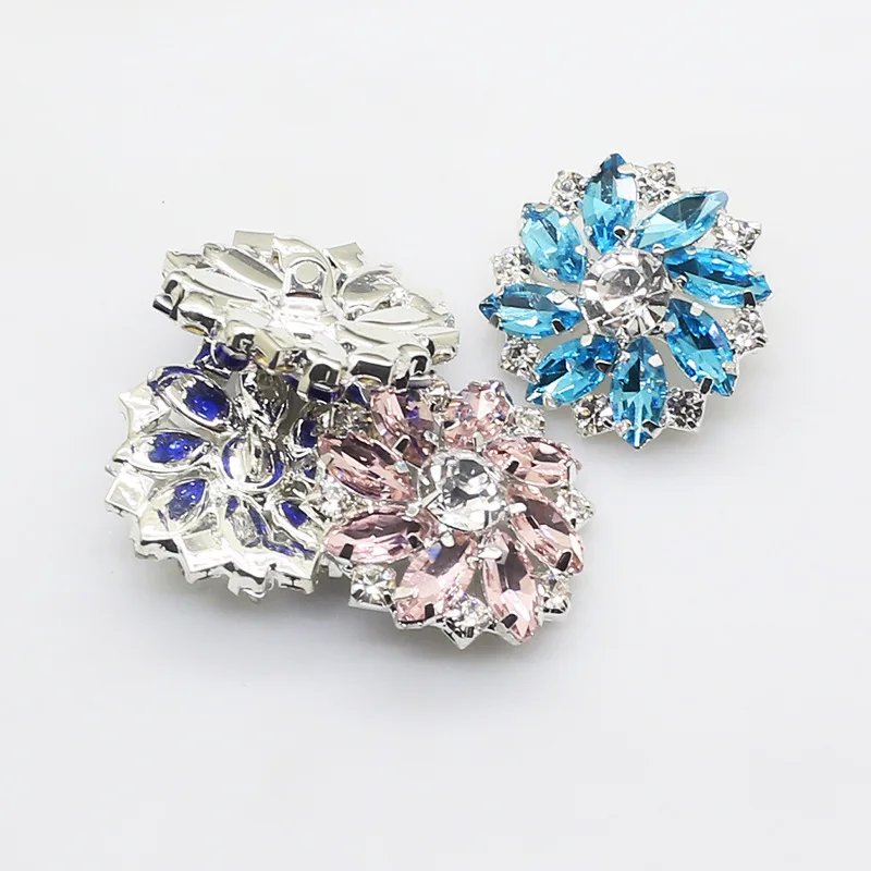 Manufacturers wholesale 28mm jewelry flower-shaped rhinestone glass DIY hand diamond decorated button shirt