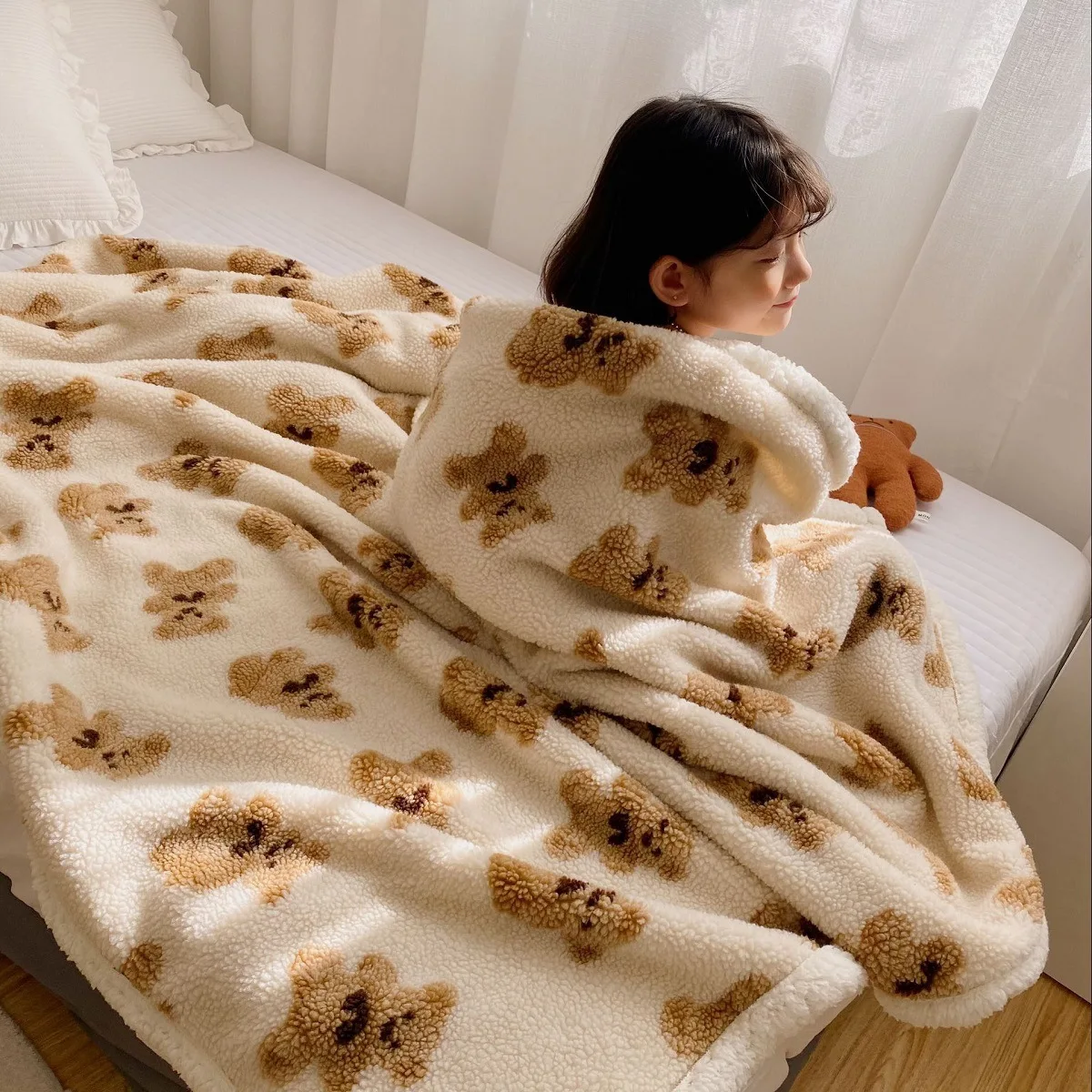 Wholesale soft warm cozy sofa bed coral sherpa throw fleece blanket baby blanket with cute bear pattern