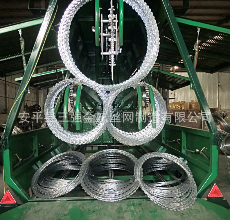 Anti Intrusion Concertina Razor Barbed Wire For Fence Waterproof