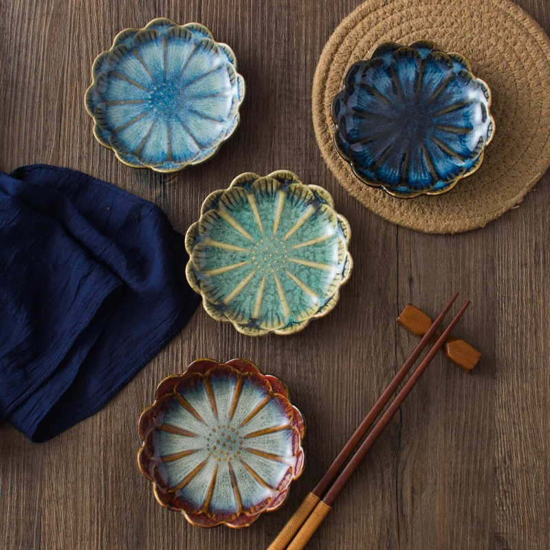 The Latest Design Flower Shape Tray Candy Snack Serving Dishes Plate Ceramic Seasoning Soy Sauce Dish For Home