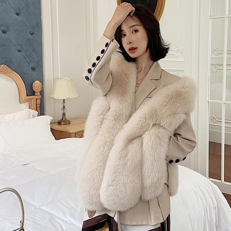 Factory wholesale custom spot Fashion winter fur fox coat luxury fur coat white genuine coat fox Fur Vest For Women