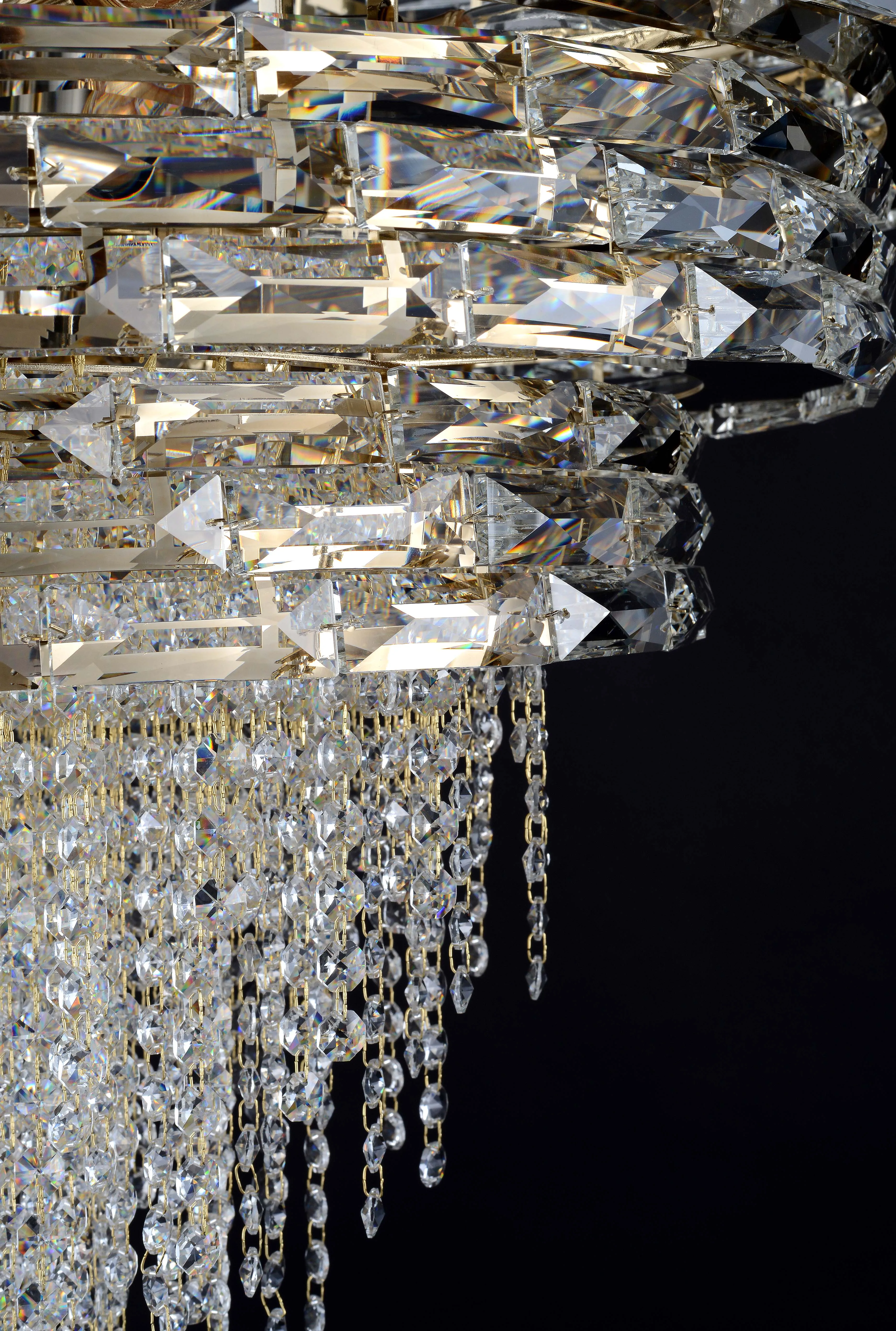 Custom luxury K9 crystal ring chandeliers Crystal beads Pendant Light for lobby hotel decoration